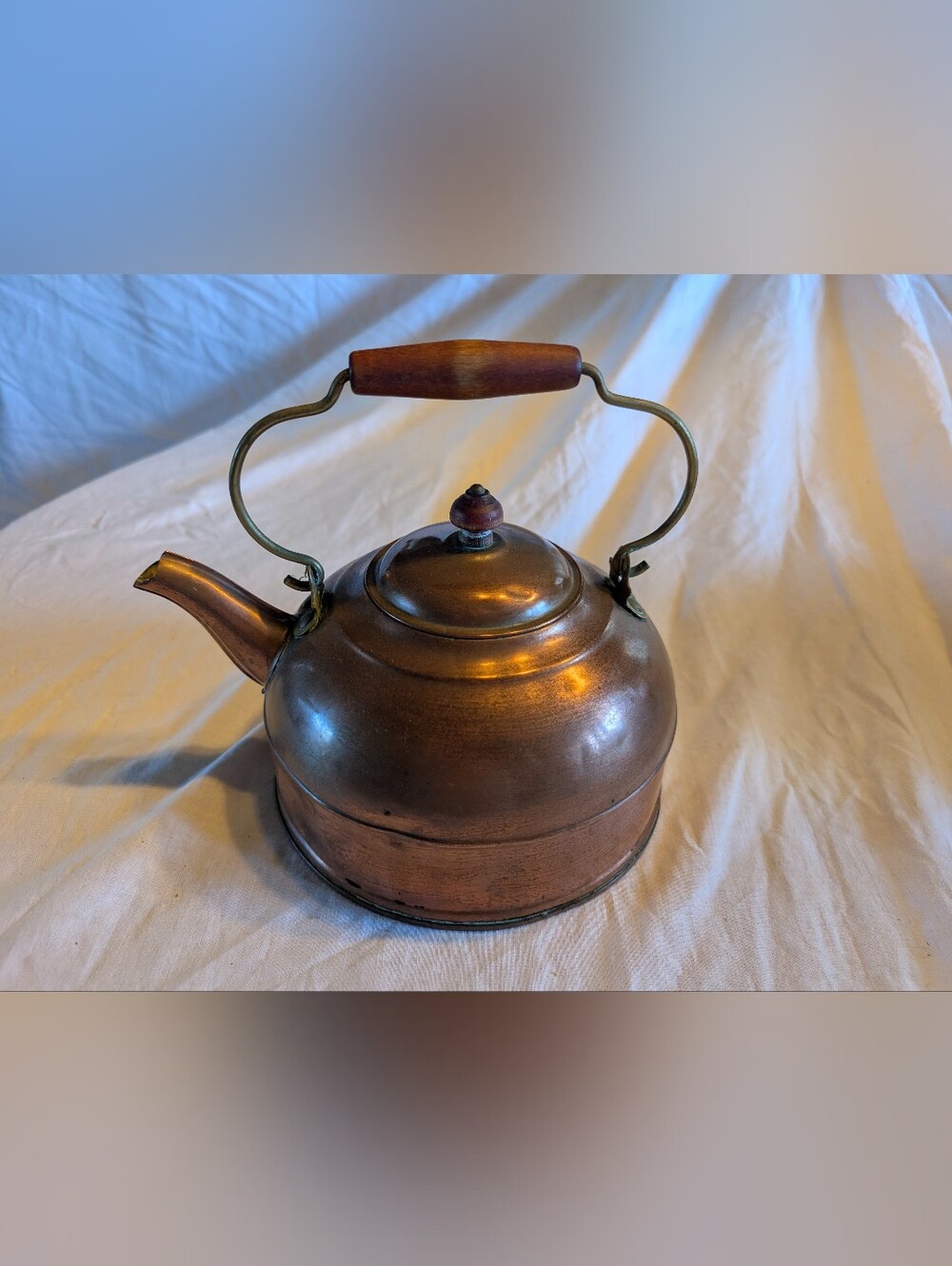 2/80$ Classic Copper Tea Kettle with Wooden and brass Handle